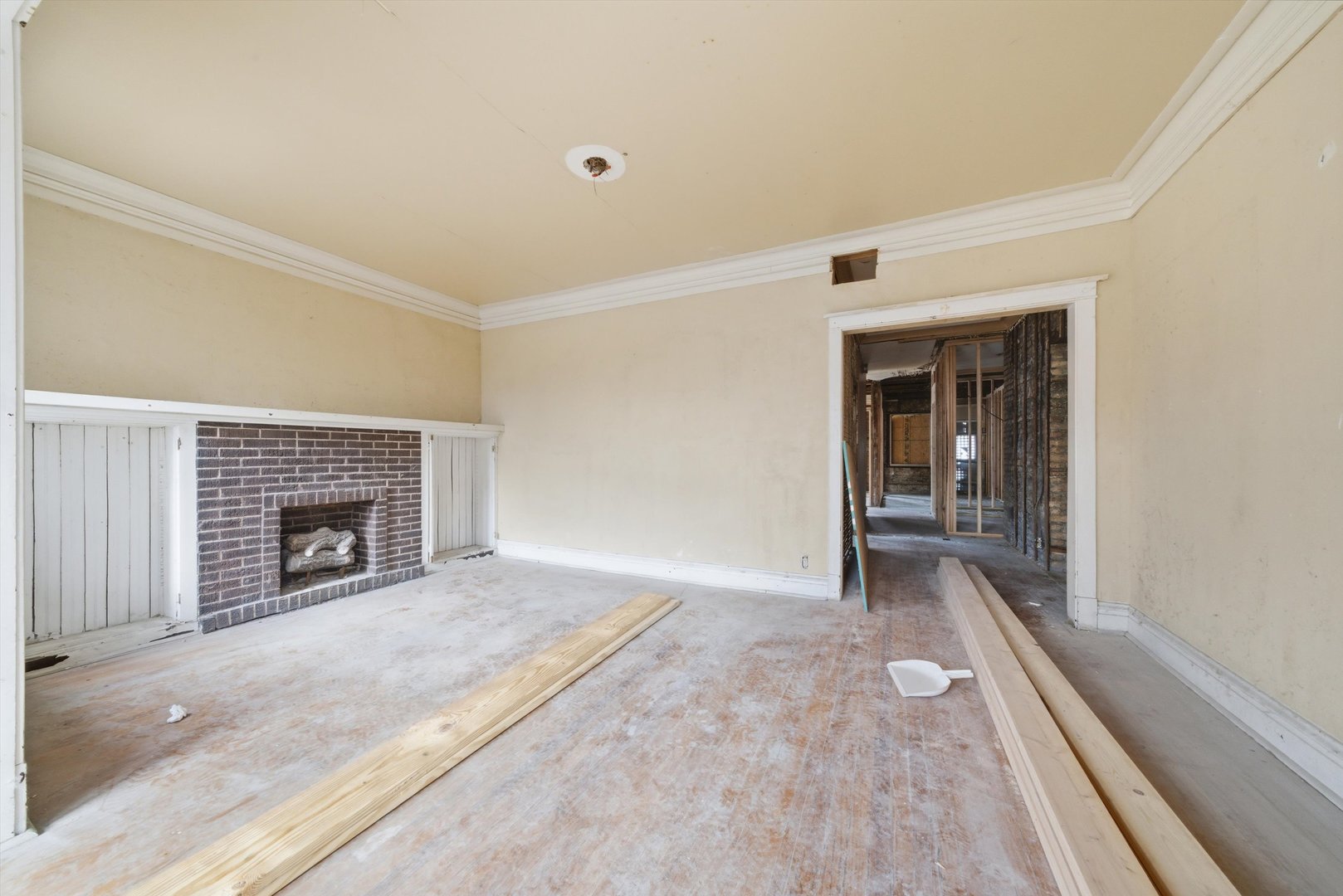 5843 South Peoria Street Chicago IL 60621