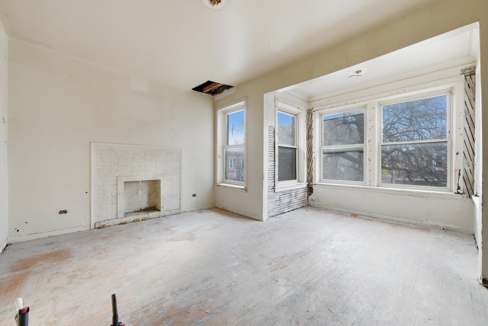 5843 South Peoria Street Chicago IL 60621
