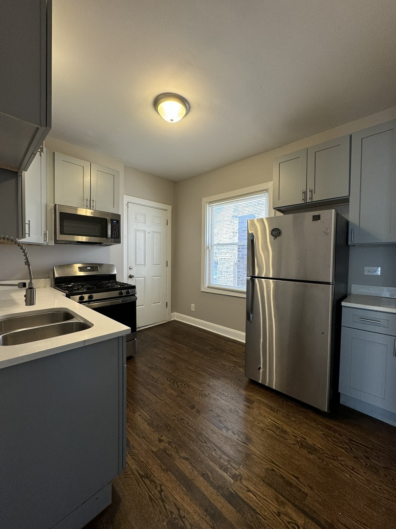 11022 South Vernon Avenue Chicago IL 60628