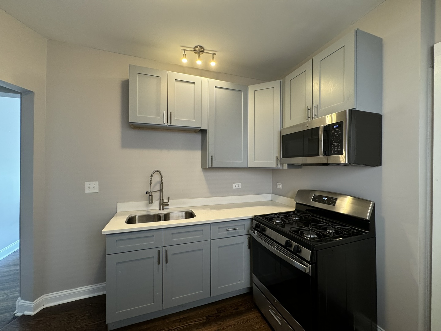 11022 South Vernon Avenue Chicago IL 60628