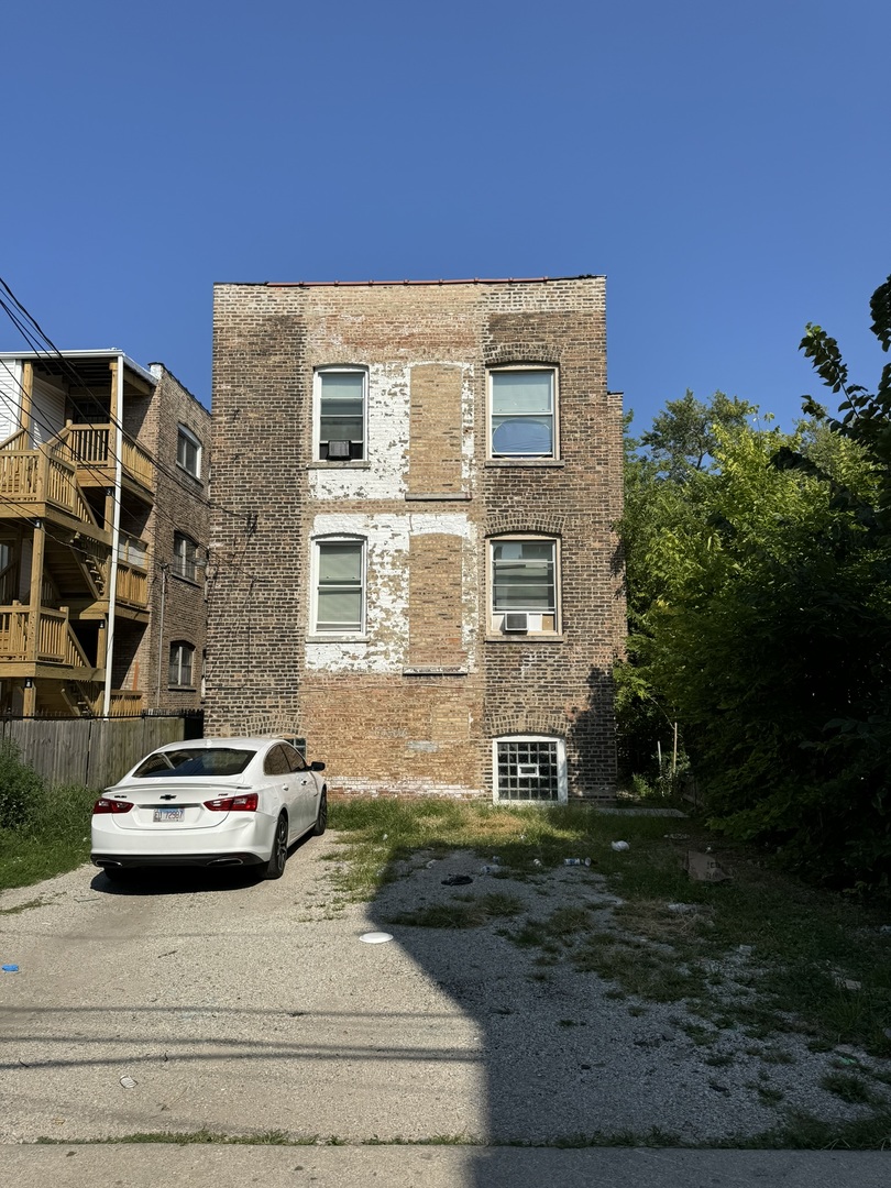 11022 South Vernon Avenue Chicago IL 60628