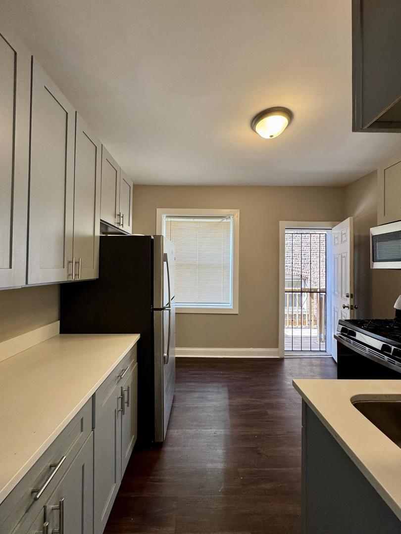 11022 South Vernon Avenue Chicago IL 60628