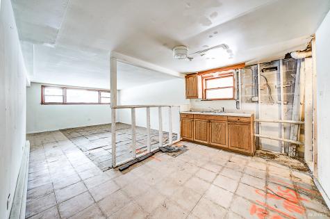 310 Yates Avenue Calumet City IL 60409