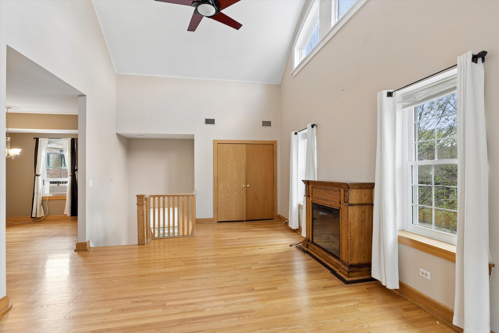 4217 West Grace Street Chicago IL 60641