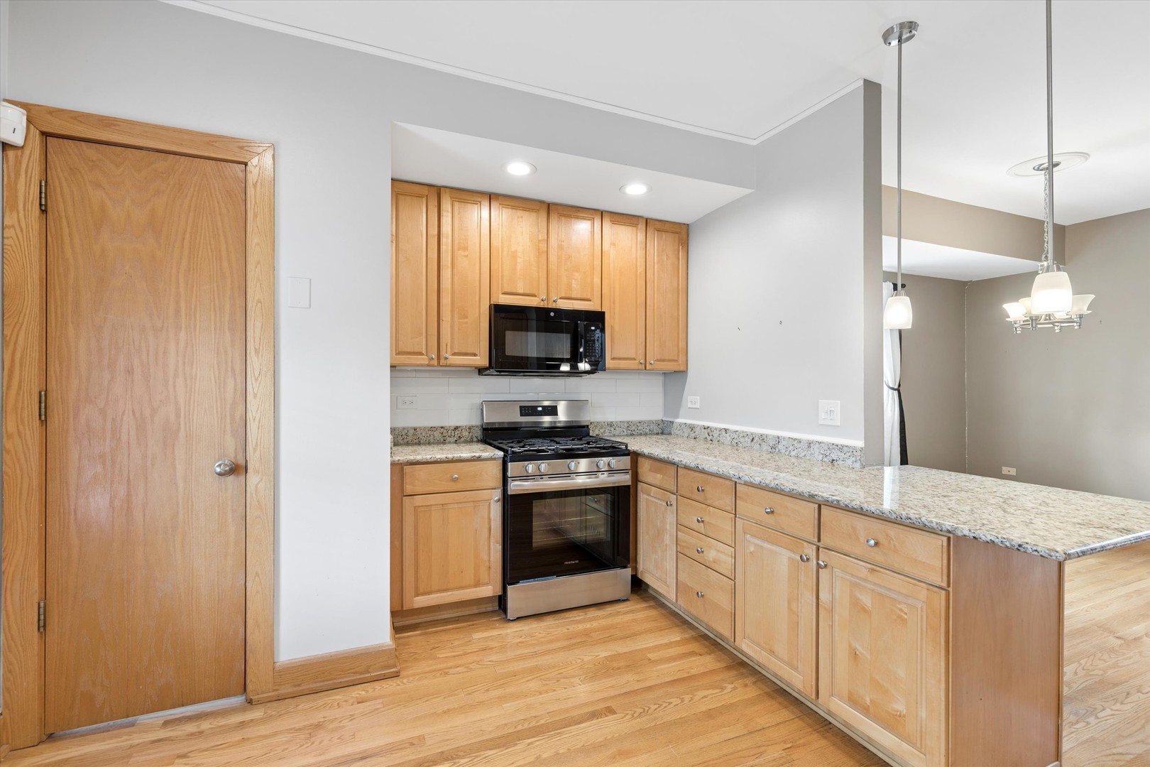 4217 West Grace Street Chicago IL 60641