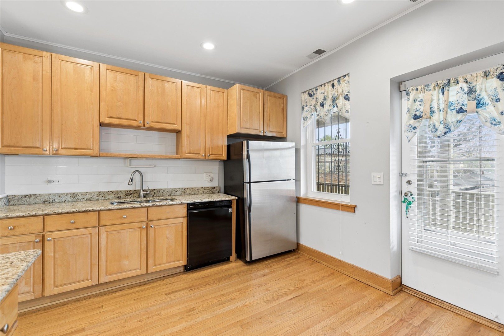 4217 West Grace Street Chicago IL 60641