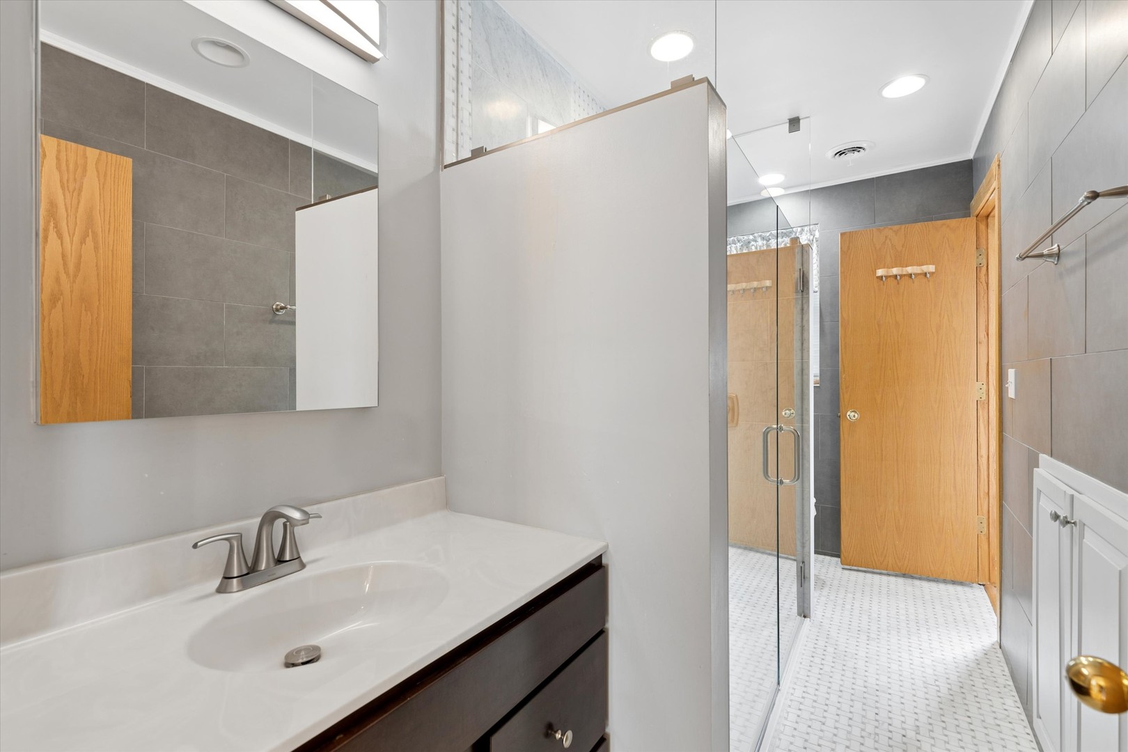4217 West Grace Street Chicago IL 60641