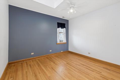 4217 West Grace Street Chicago IL 60641