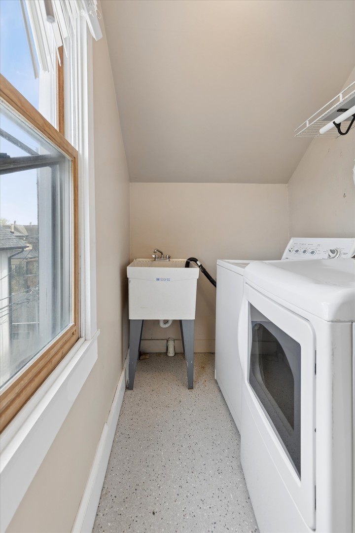 4217 West Grace Street Chicago IL 60641