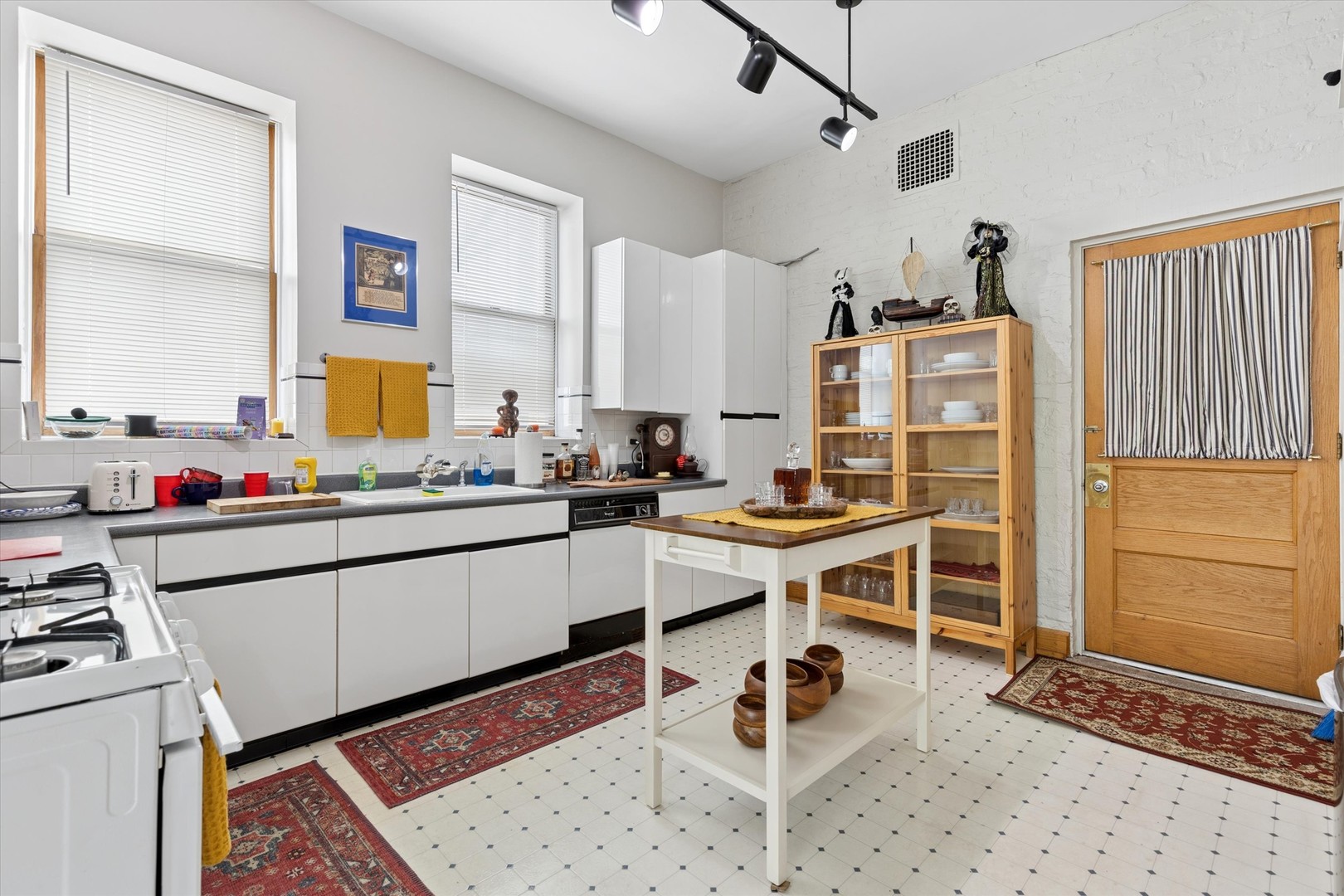 4217 West Grace Street Chicago IL 60641
