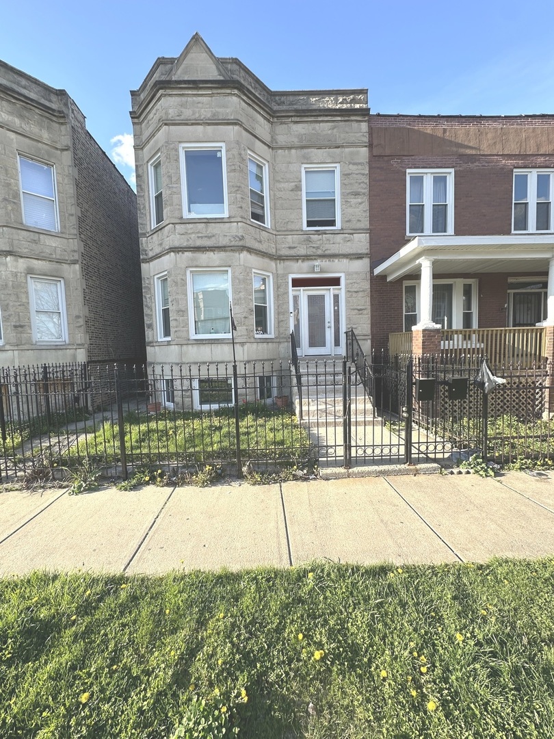4424 West Congress Parkway Chicago IL 60624