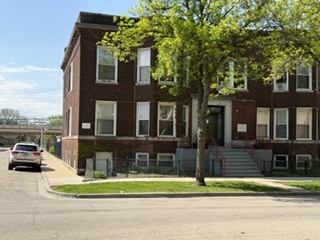 2833 West Walnut Street Chicago IL 60612