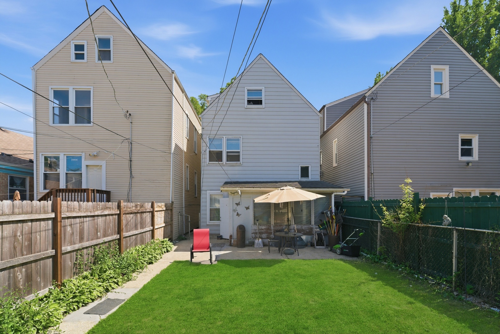 3820 West George Street Chicago IL 60618