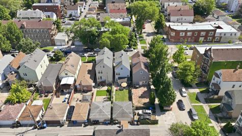 3820 West George Street Chicago IL 60618