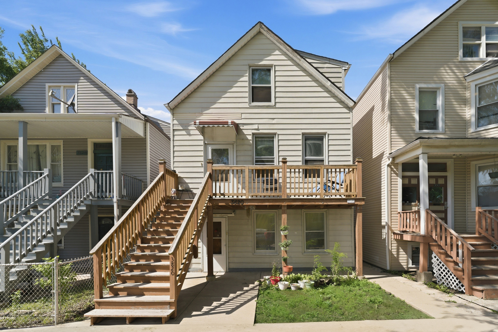 3820 West George Street Chicago IL 60618