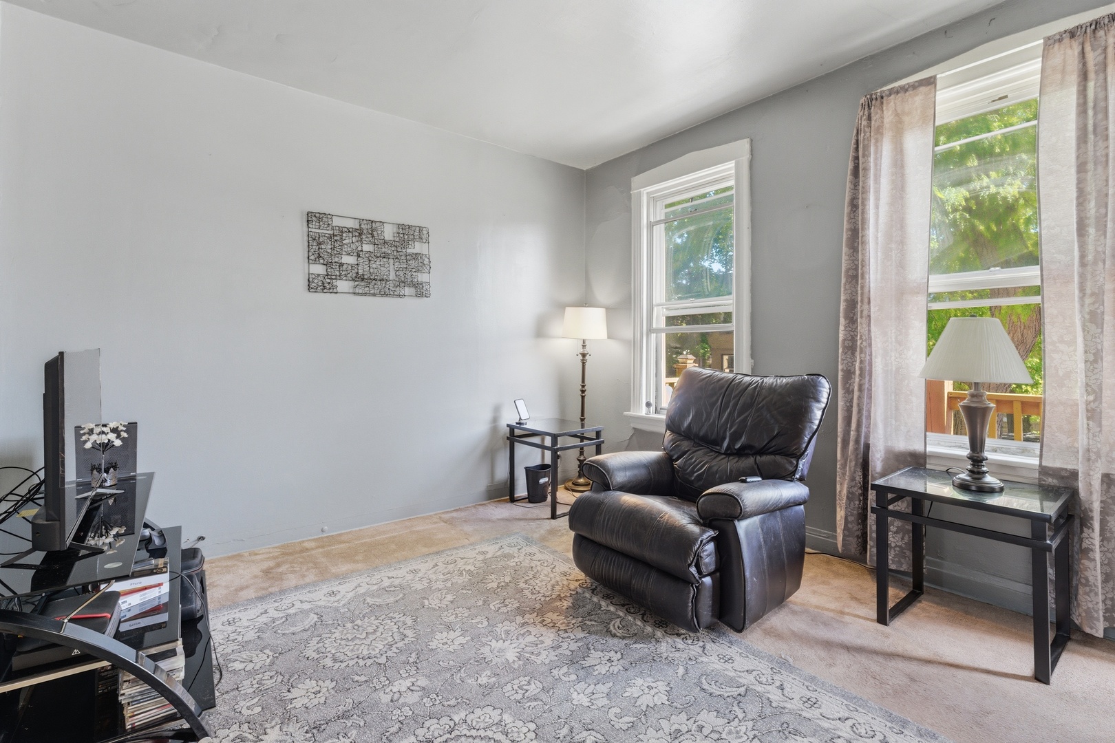 3820 West George Street Chicago IL 60618