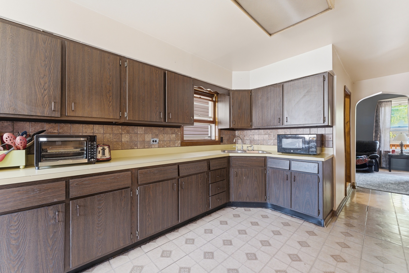 3820 West George Street Chicago IL 60618