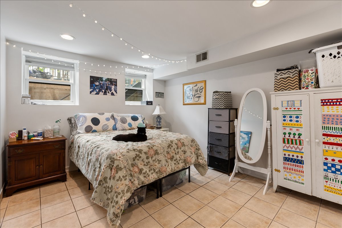 1630 West 21st Place Chicago IL 60608