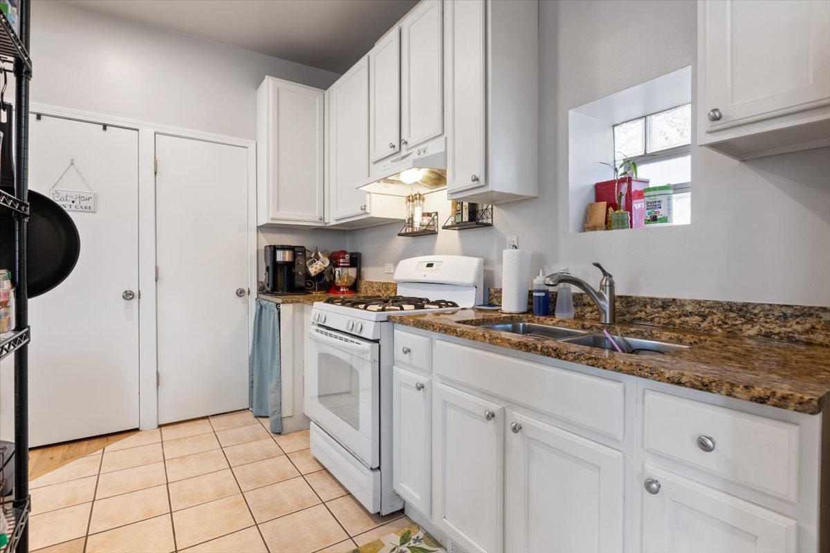 1630 West 21st Place Chicago IL 60608