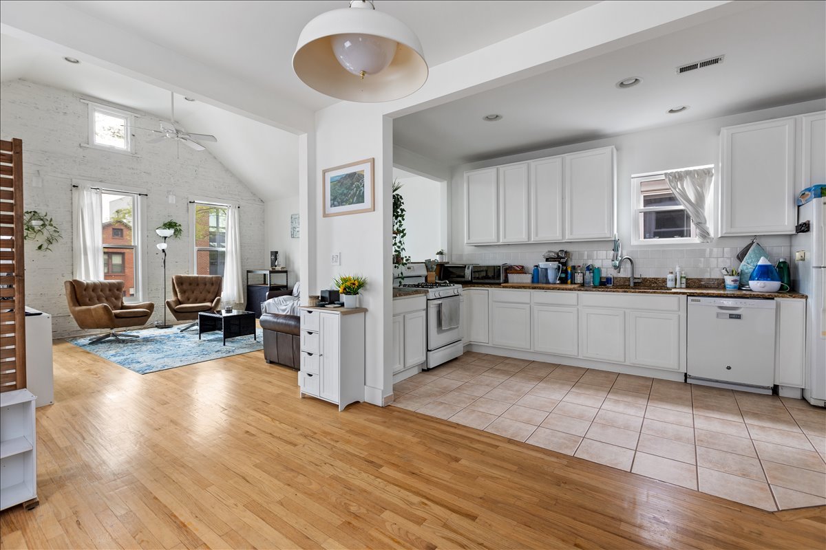 1630 West 21st Place Chicago IL 60608