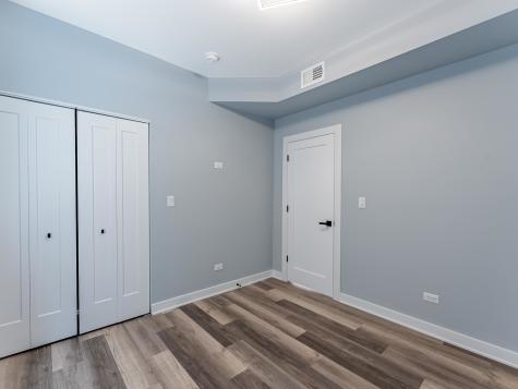 5131 West Roscoe Street Chicago IL 60641