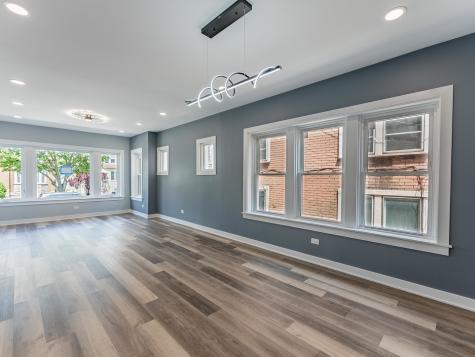 5131 West Roscoe Street Chicago IL 60641