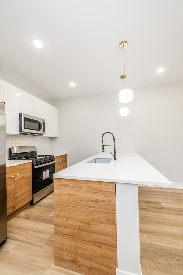 6220 South King Drive Chicago IL 60637