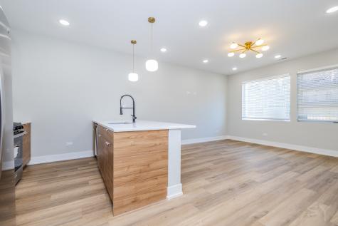 6220 South King Drive Chicago IL 60637