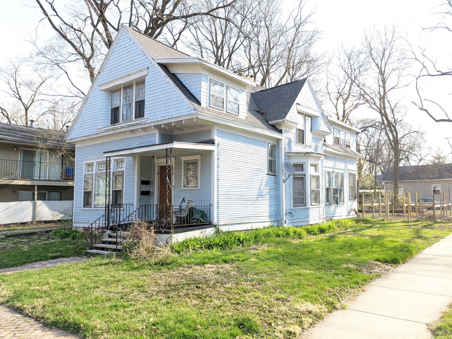 210 South Grove Street Urbana IL 61802