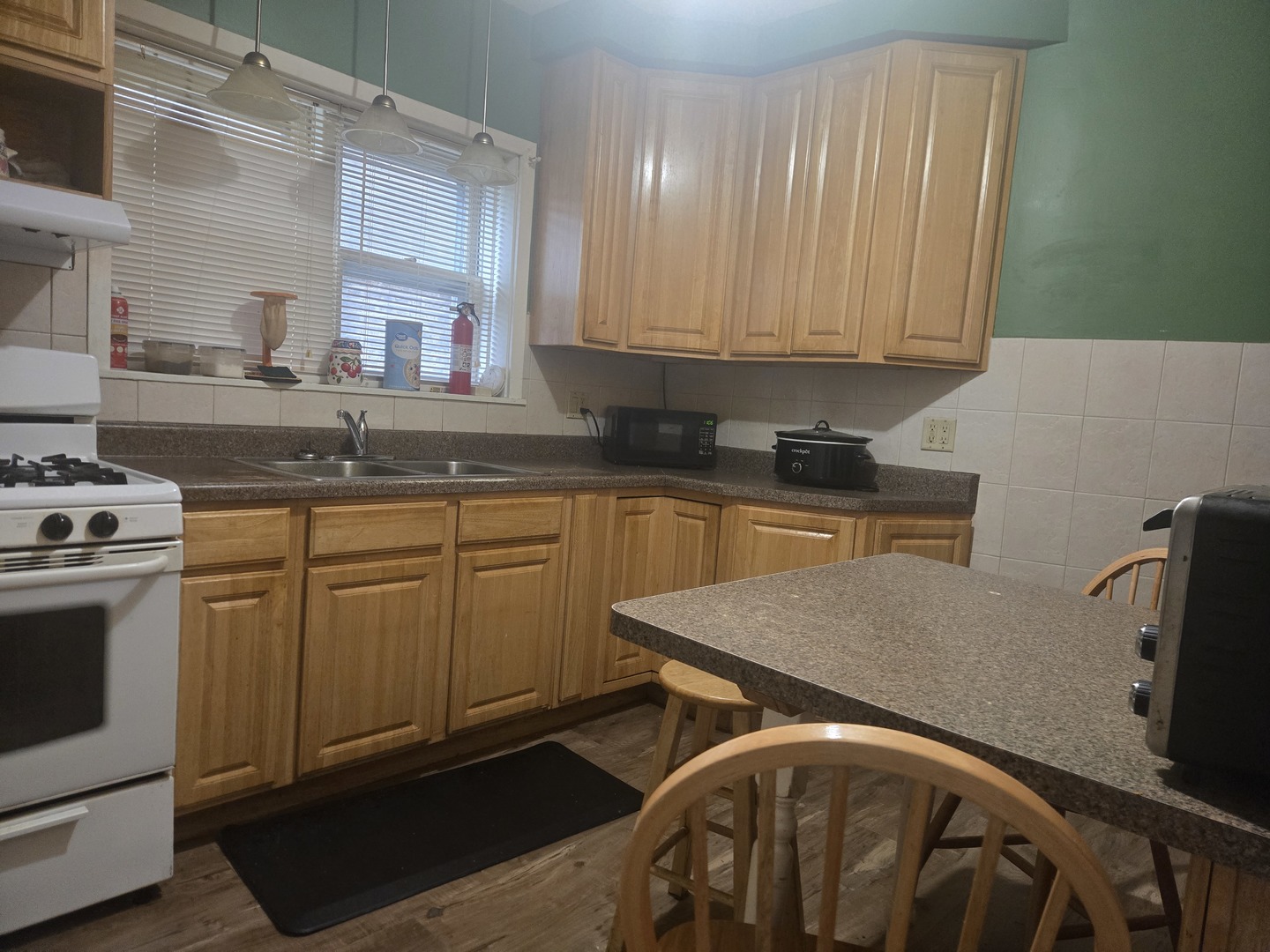 5342 West Newport Avenue Chicago IL 60641