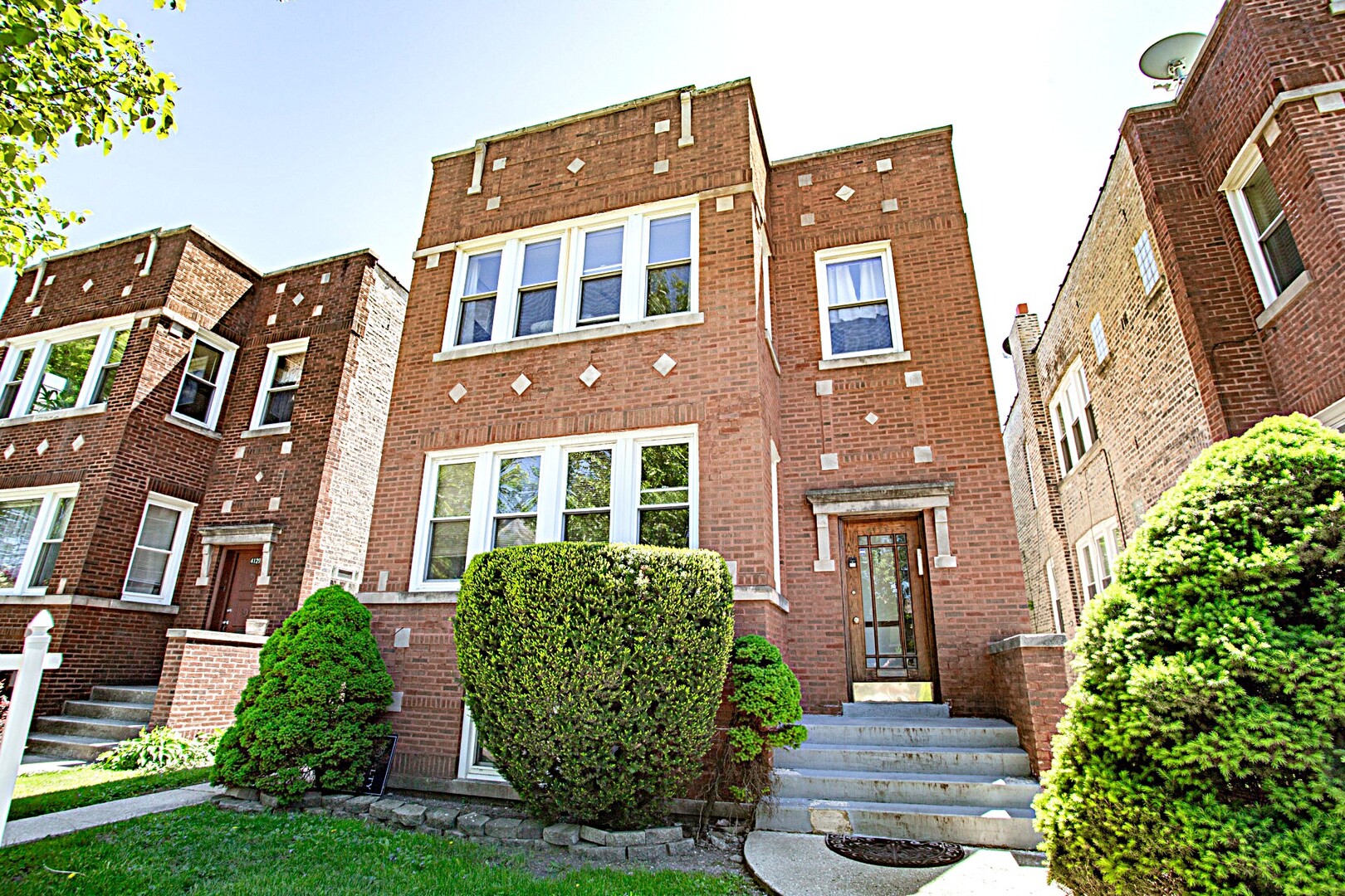 4133 West Melrose Street Chicago IL 60641
