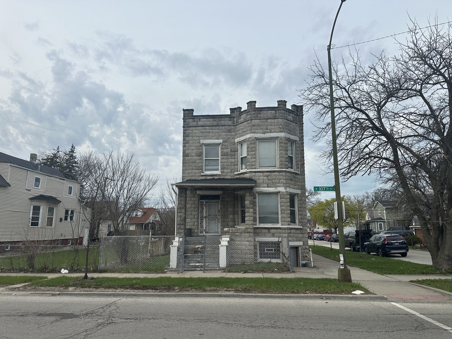 134 West 107th Street Chicago IL 60628