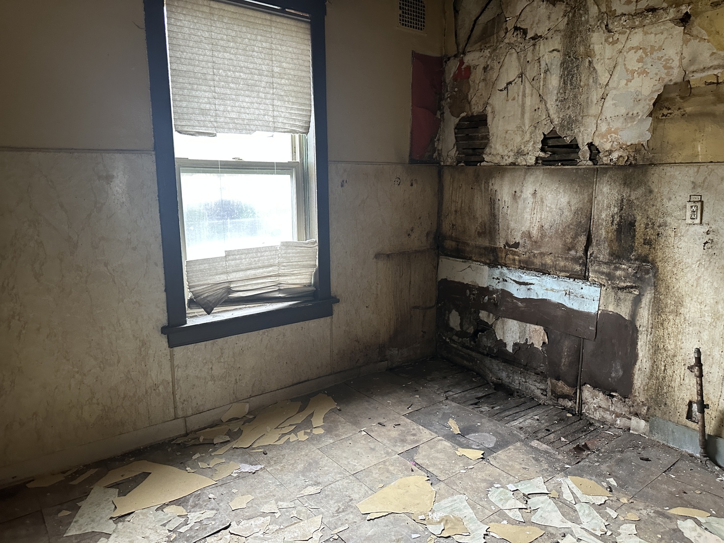 134 West 107th Street Chicago IL 60628