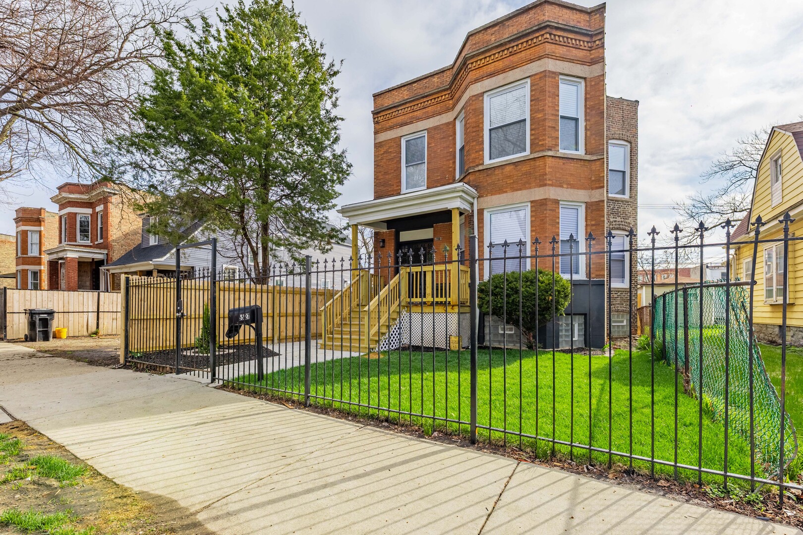 6527 South Marshfield Avenue Chicago IL 60636
