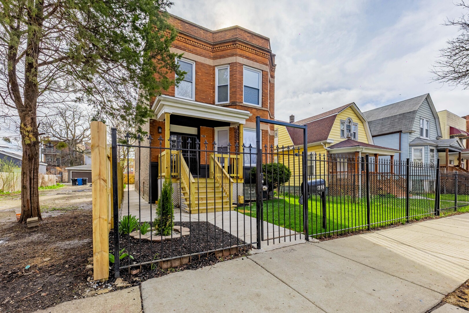 6527 South Marshfield Avenue Chicago IL 60636