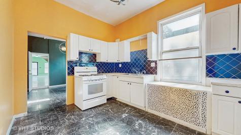 2221 West 21st Street Chicago IL 60608