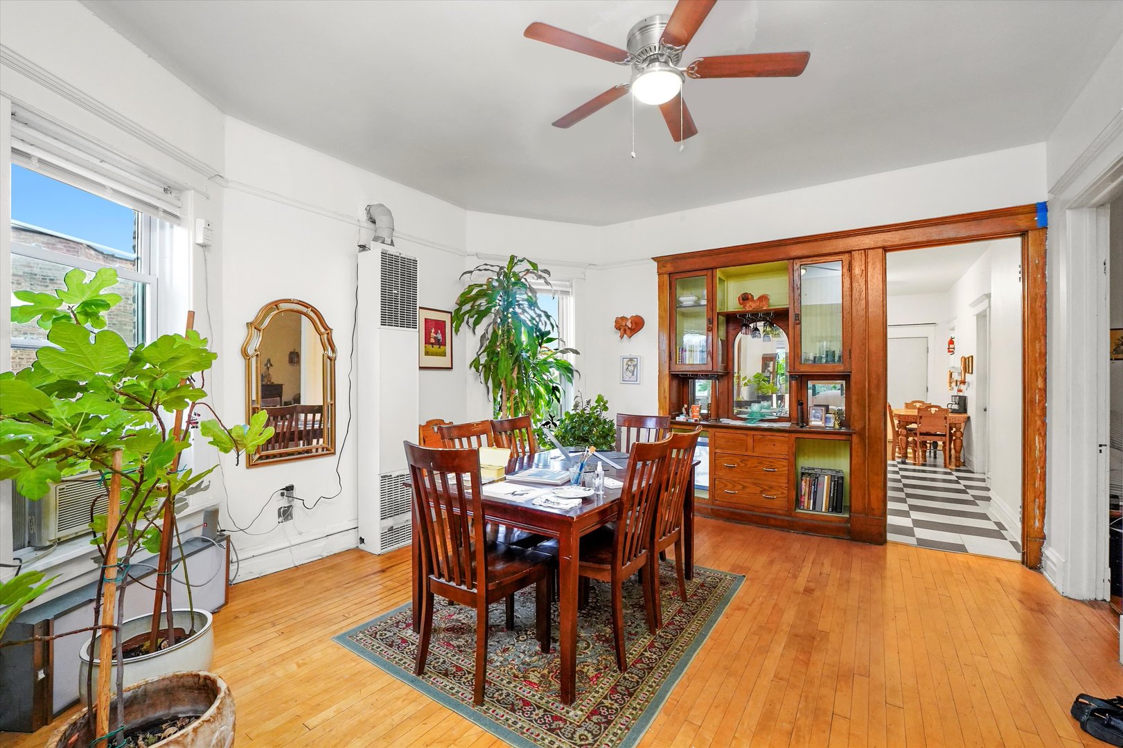 936 North Fairfield Avenue Chicago IL 60622