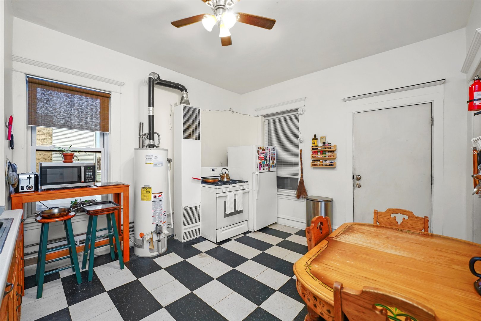 936 North Fairfield Avenue Chicago IL 60622