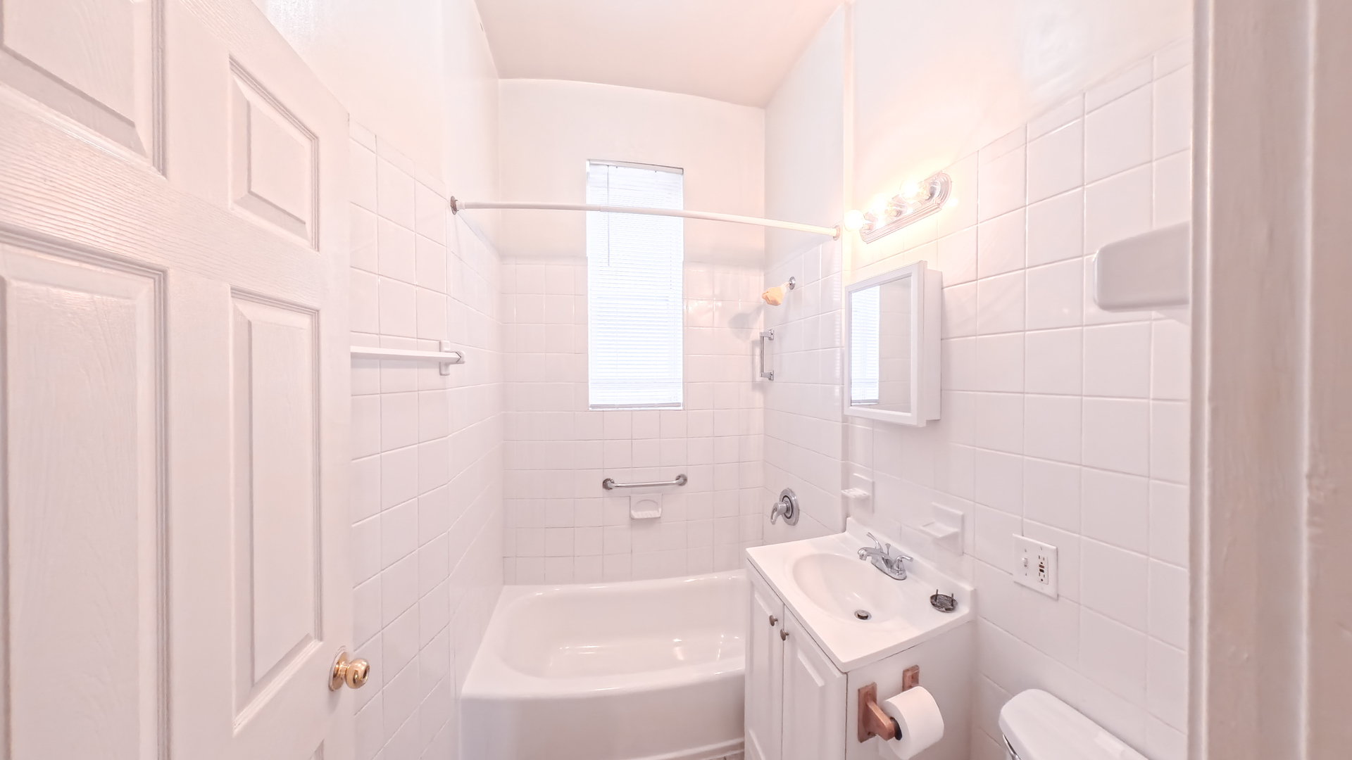 63 East 56th Street Chicago IL 60637