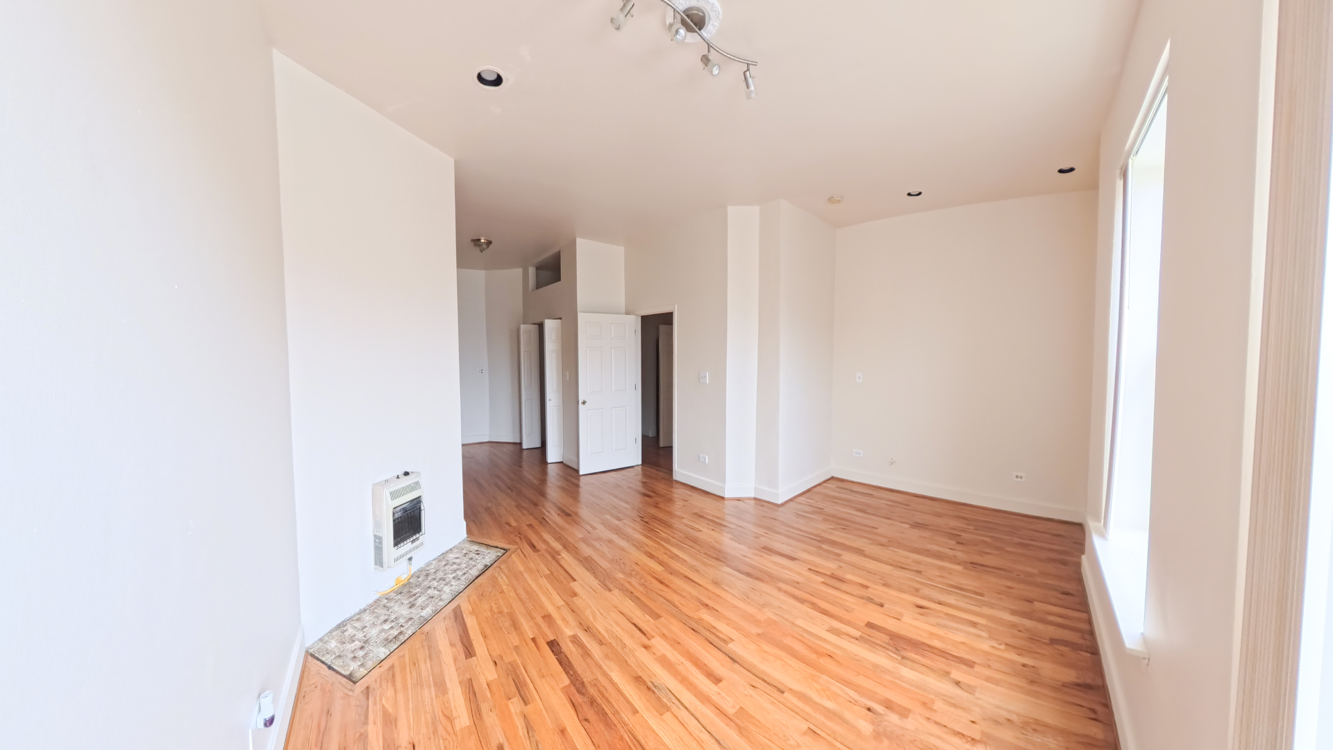 63 East 56th Street Chicago IL 60637