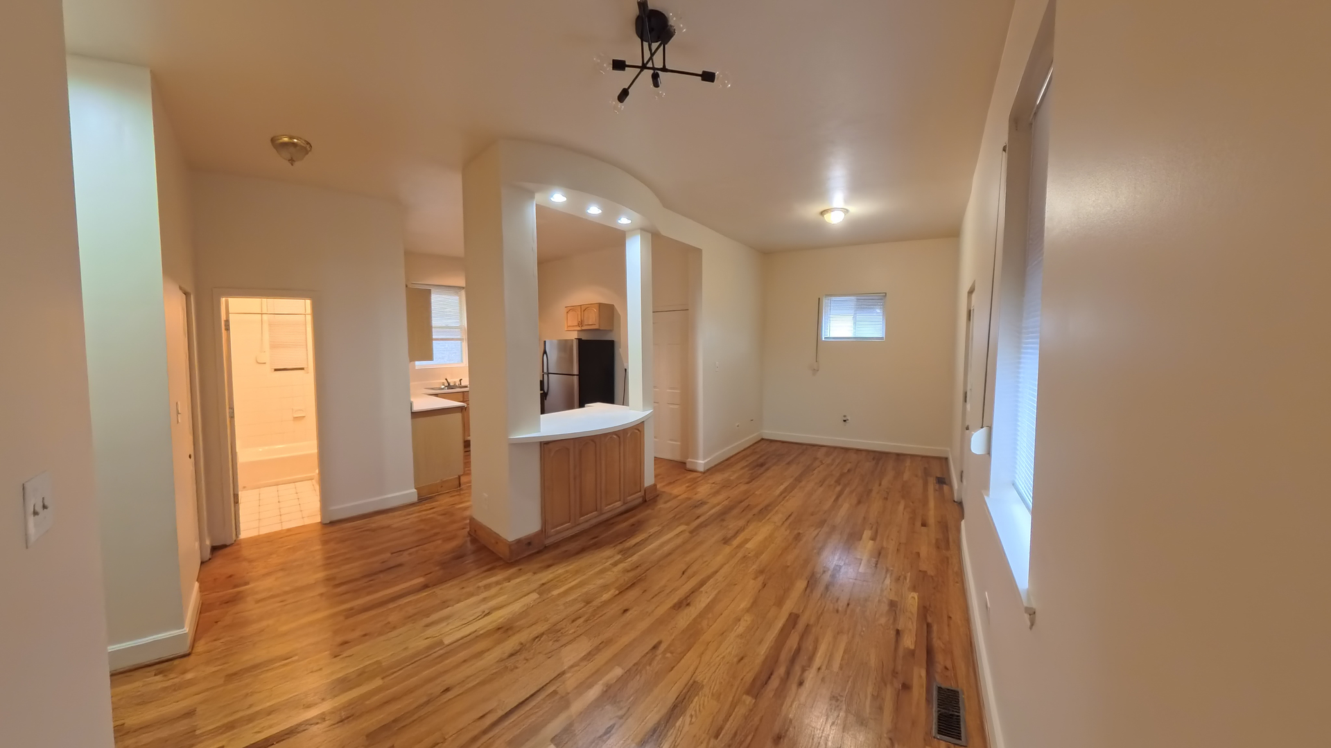63 East 56th Street Chicago IL 60637