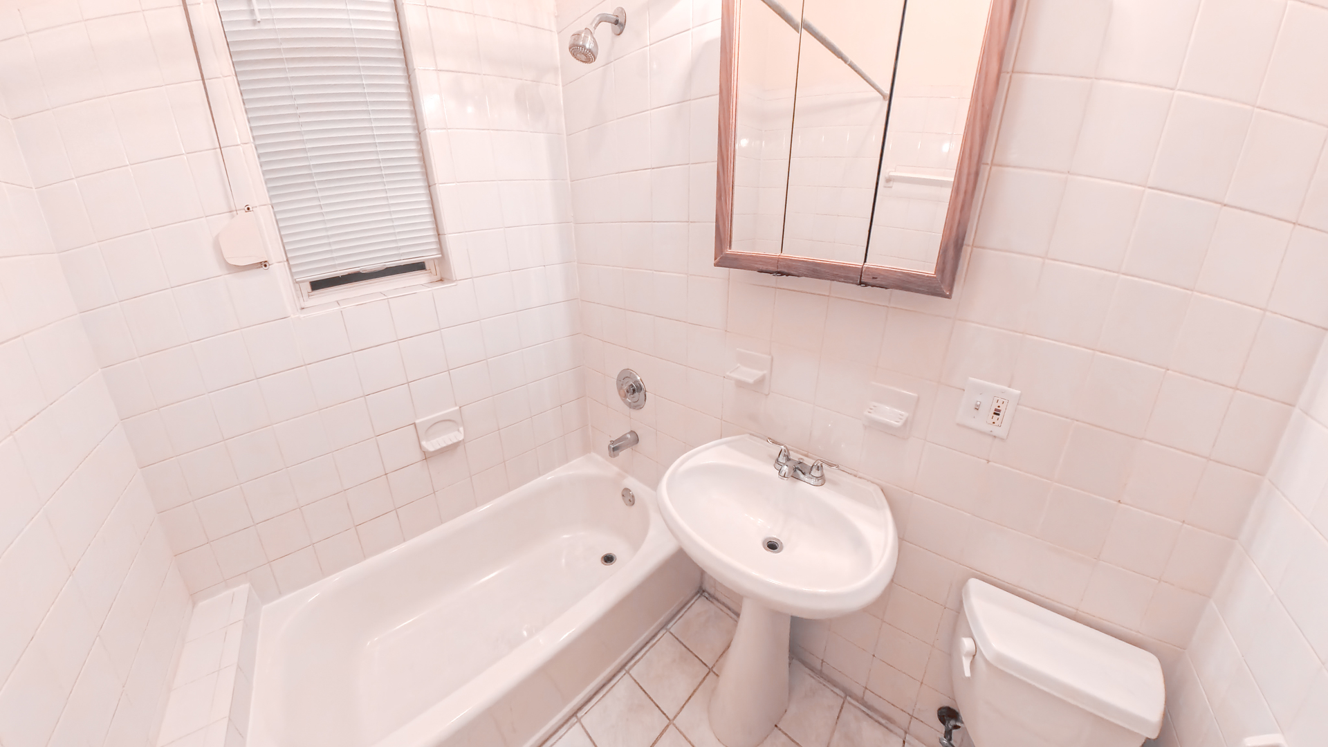 63 East 56th Street Chicago IL 60637
