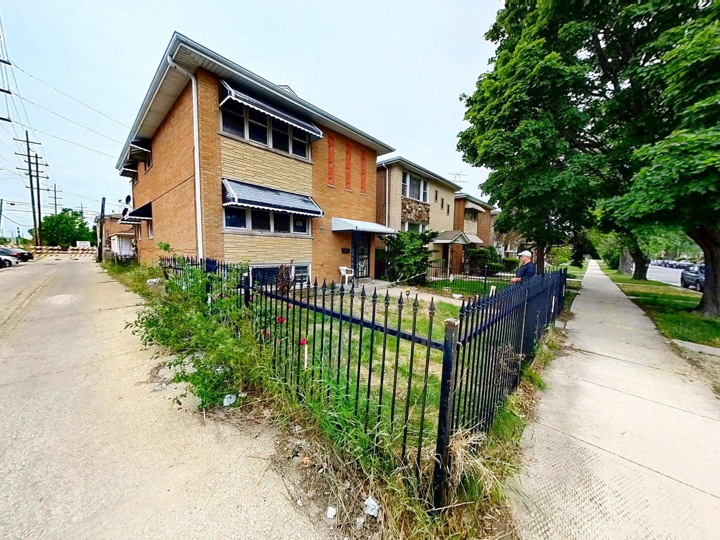7448 South Maplewood Avenue Chicago IL 60629