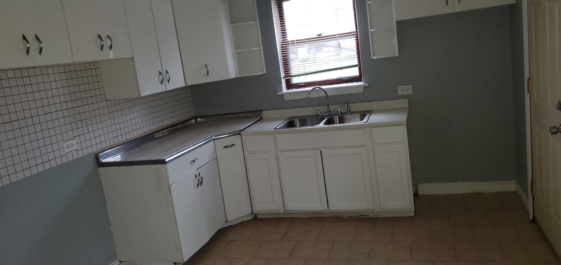 165 East 119th Street Chicago IL 60628