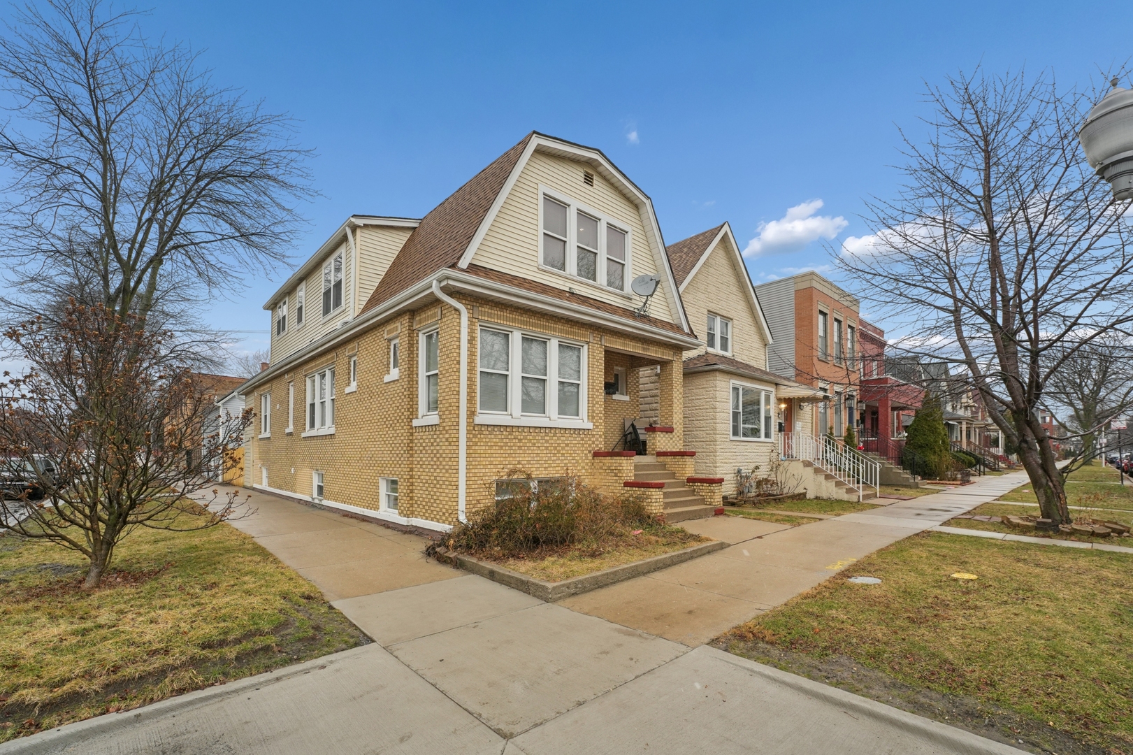 4954 West Byron Street Chicago IL 60641