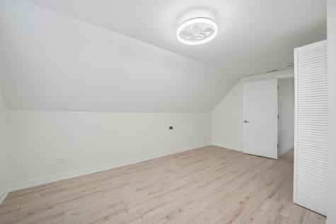 4954 West Byron Street Chicago IL 60641