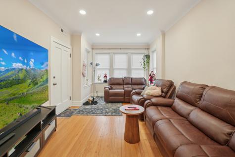 4954 West Byron Street Chicago IL 60641
