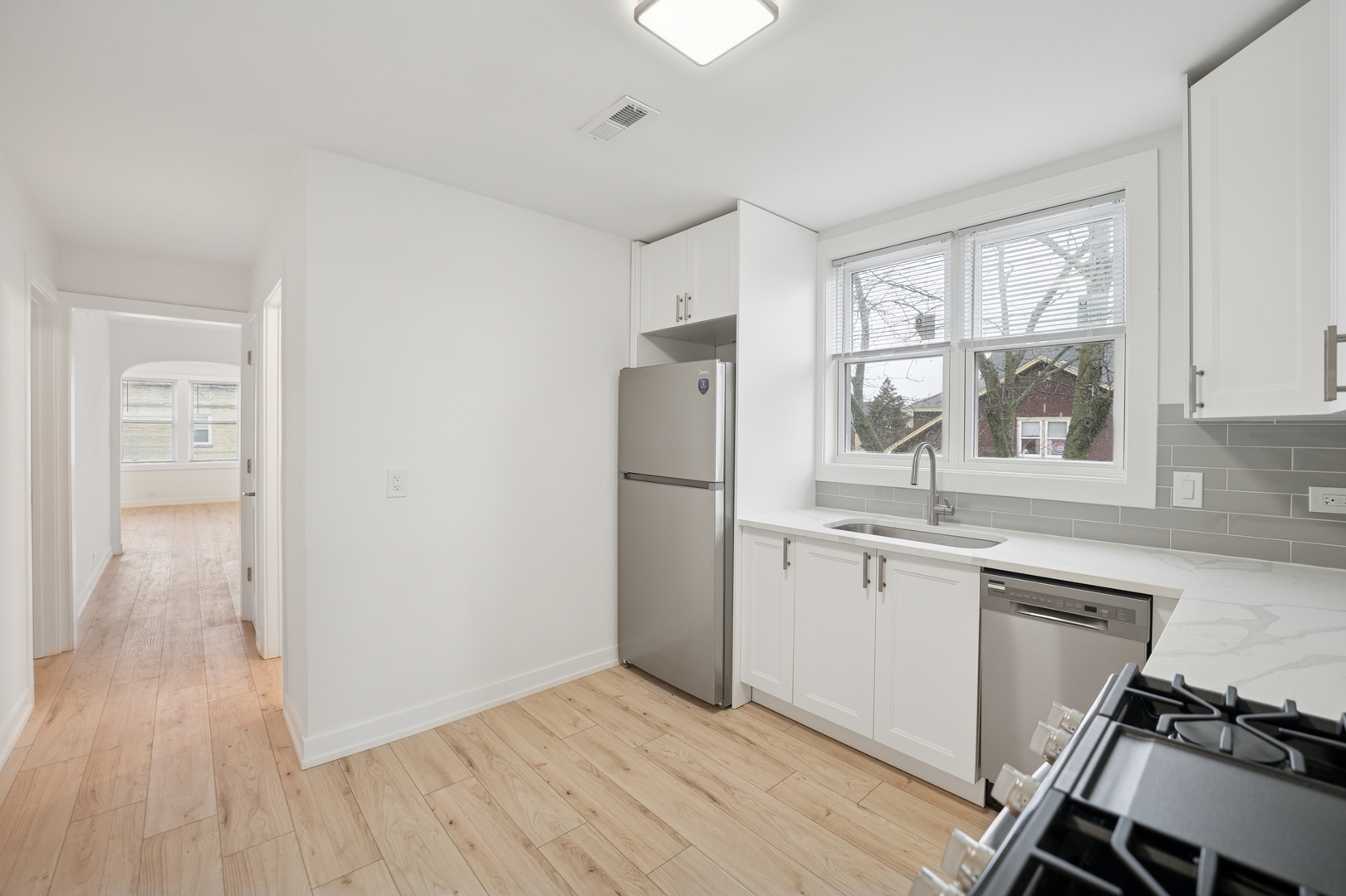 4954 West Byron Street Chicago IL 60641