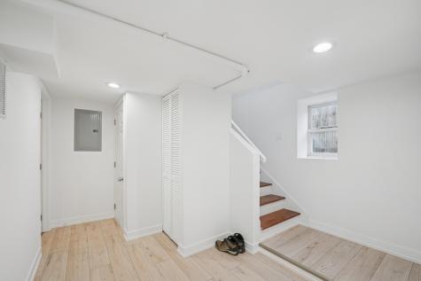 4954 West Byron Street Chicago IL 60641