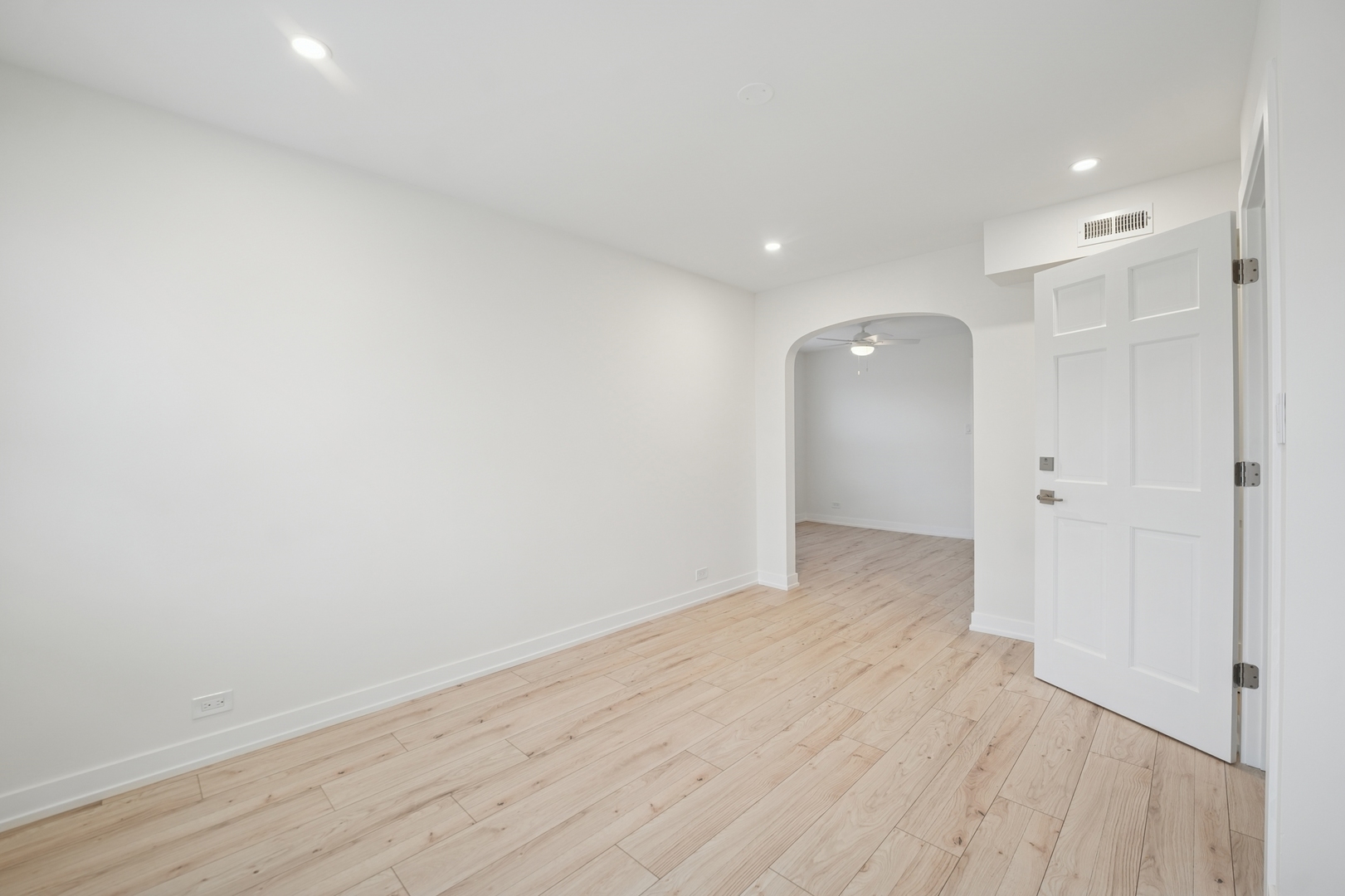 4954 West Byron Street Chicago IL 60641